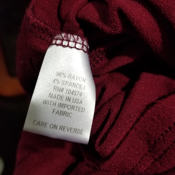 Slate & Willow Red Ruched Flutter Sleeve Top S - Picture 12 of 12